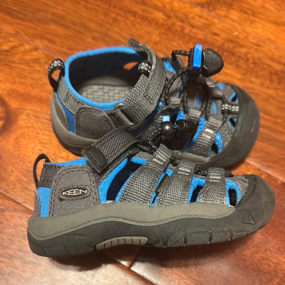 KEEN Kids' Blue and Gray Sandals